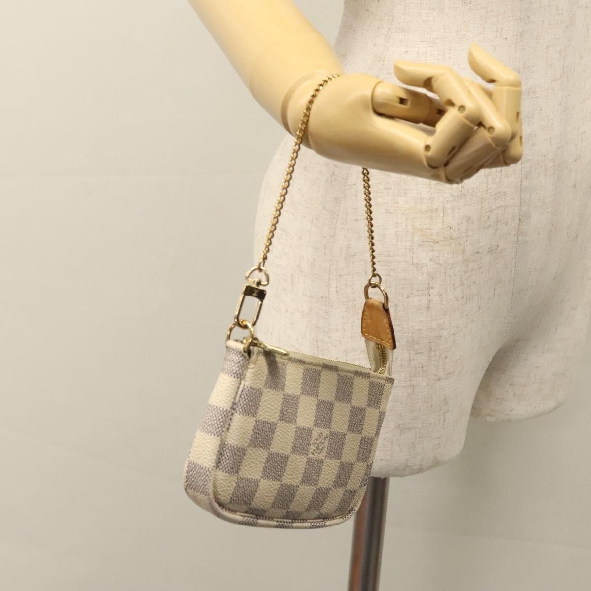 Louis Vuitton Pochette Accessoire White Canvas Clutch Bag (Pre-Owned) Size ONE SIZE - 17 Thumbnail