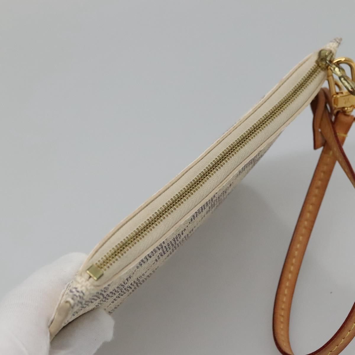 Louis Vuitton Pochette Accessoires Beige Canvas Clutch Bag (Pre-Owned) Size ONE SIZE - 5 Thumbnail
