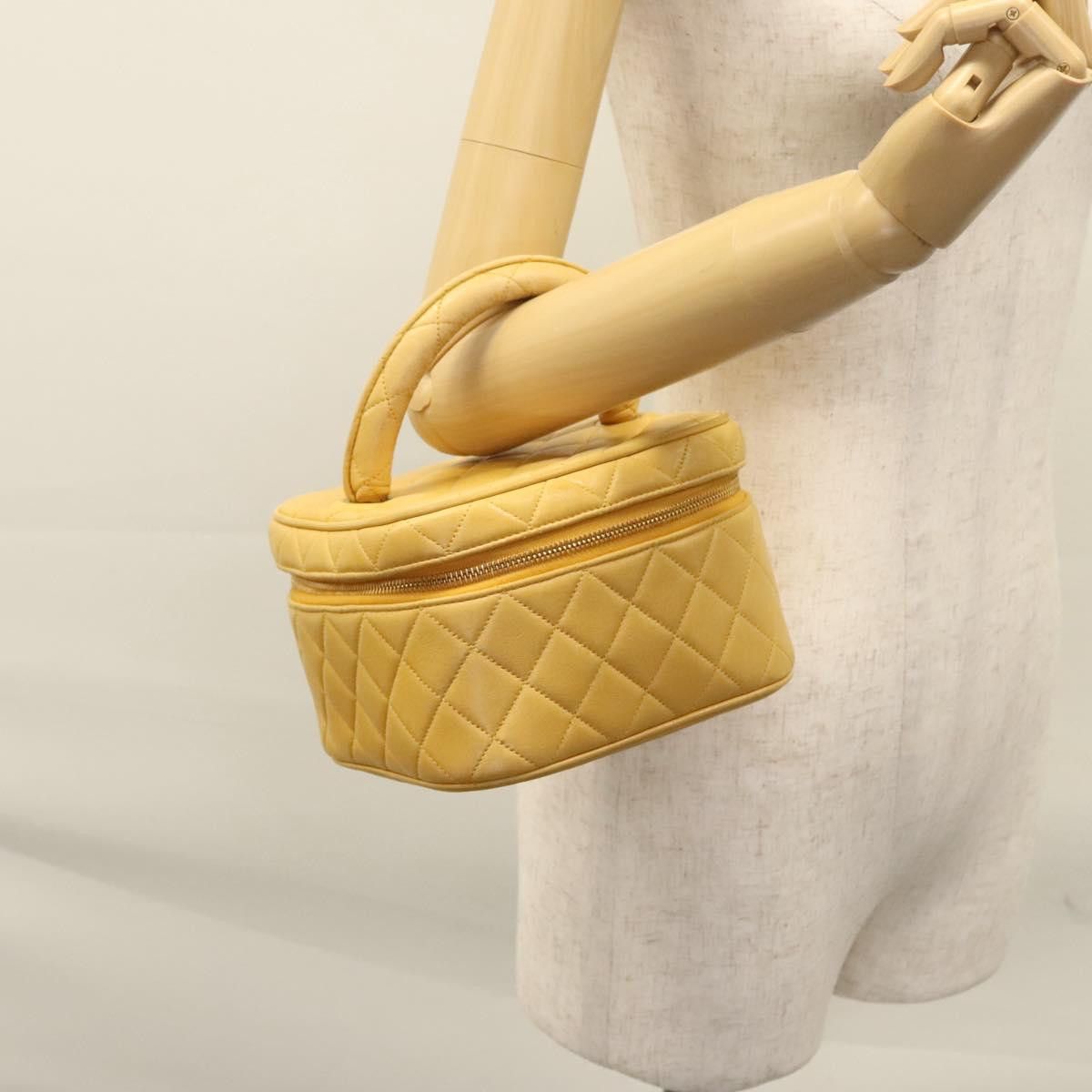 Chanel Vanity Yellow Leather Clutch Bag (Pre-Owned) Size ONE SIZE - 18 Thumbnail