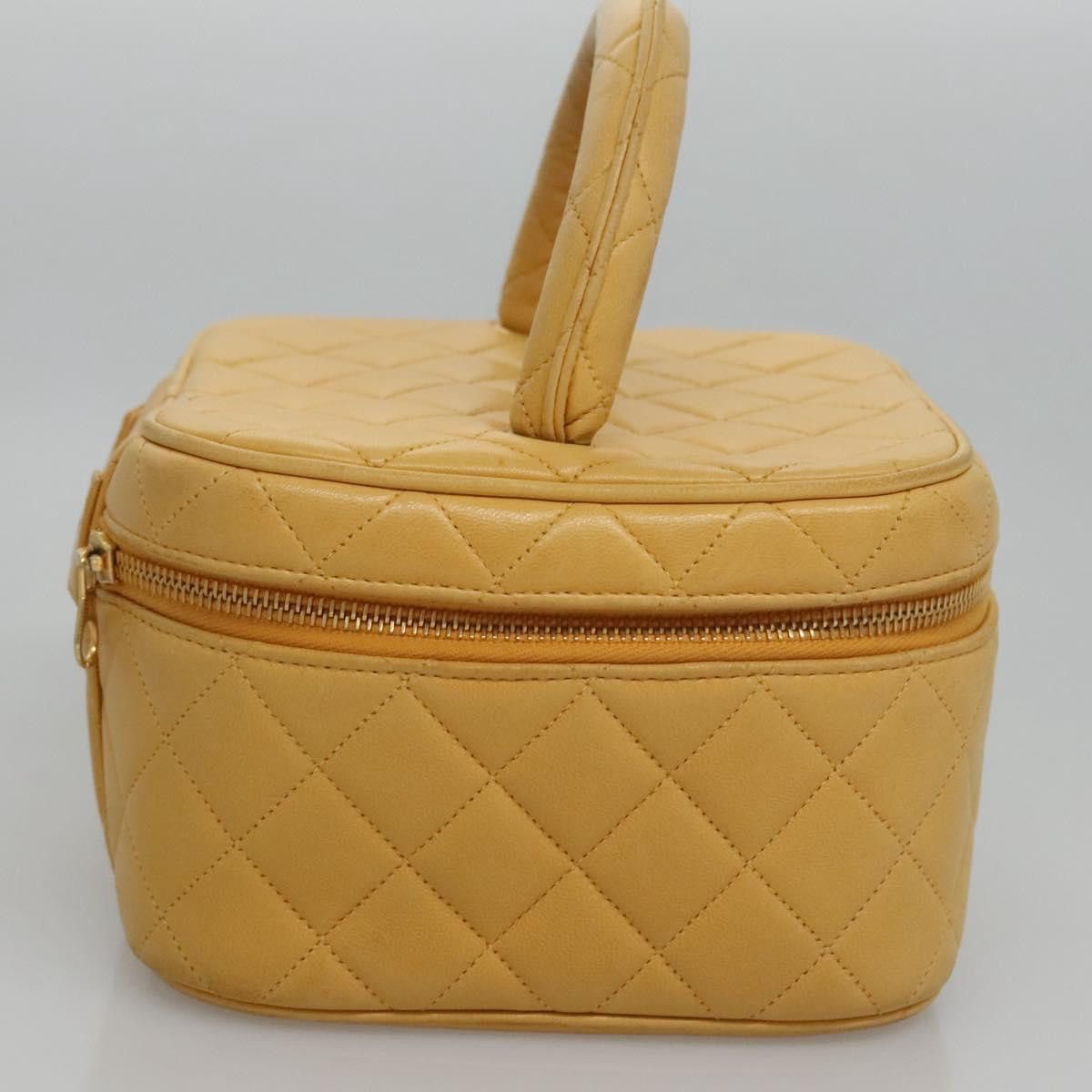 Chanel Vanity Yellow Leather Clutch Bag (Pre-Owned) Size ONE SIZE - 4 Thumbnail