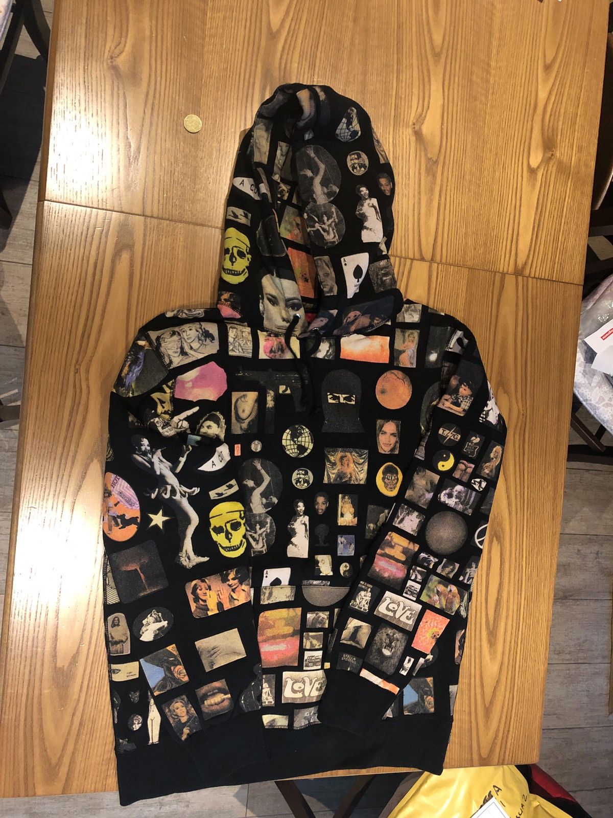 Supreme SUPREME THRILLS HOODED SWEATSHIRT COLOUR BLACK SIZE LARGE 