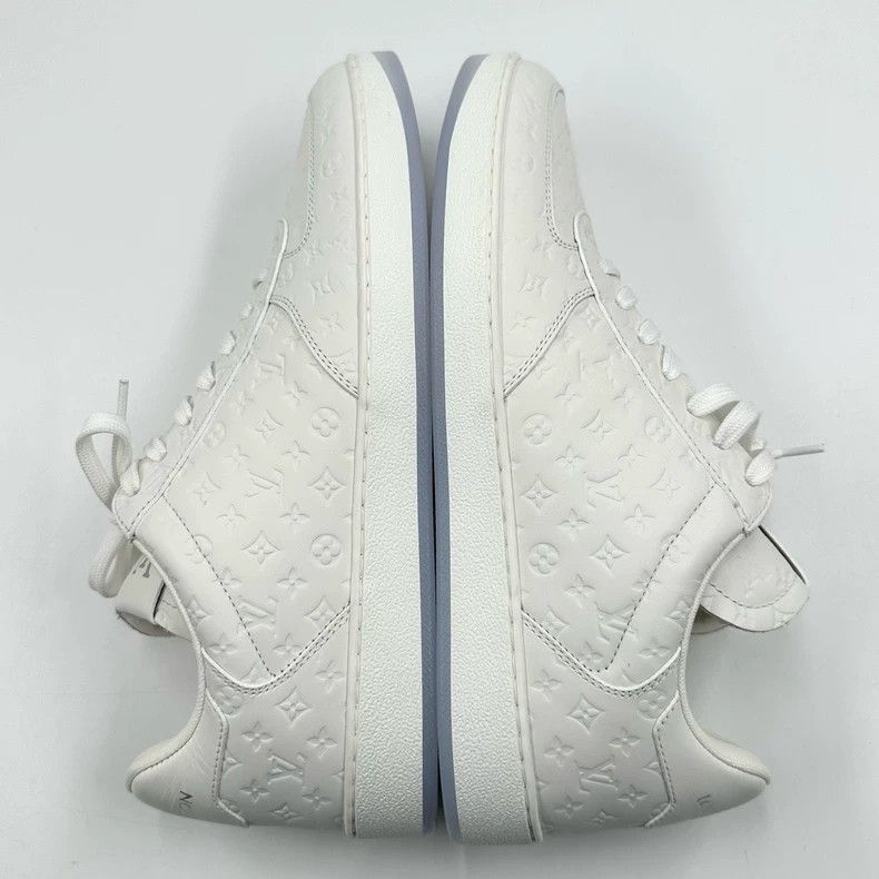 Louis Vuitton Louis Vuitton White Logo Sneakers Size 41 Size US 8 / EU 41 - 9 Thumbnail