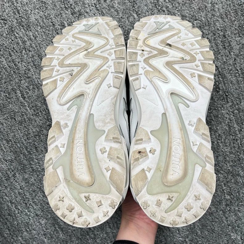 Louis Vuitton Louis Vuitton LV Runner Tatic Sneakers Size 41 Size US 8 / EU 41 - 5 Thumbnail