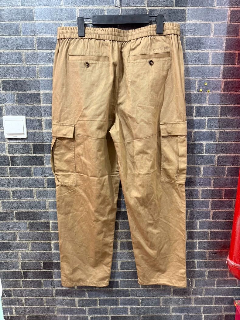 Burberry Burberry Cargo Pants with Adjustable Waist Size US 44 / EU 60 - 2 Thumbnail