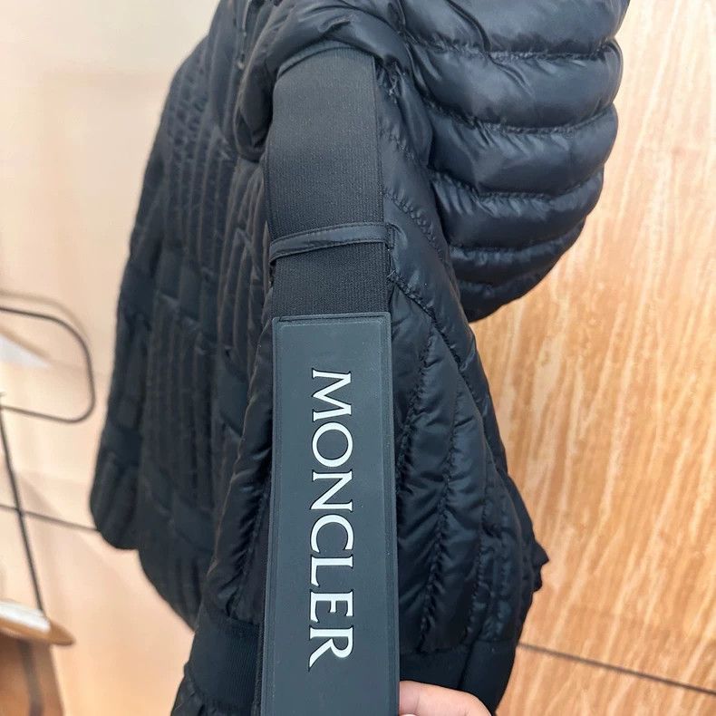 Moncler Genius Moncler GENIUS Black Striped Down Jacket Size US M / EU 48-50 / 2 - 3 Thumbnail