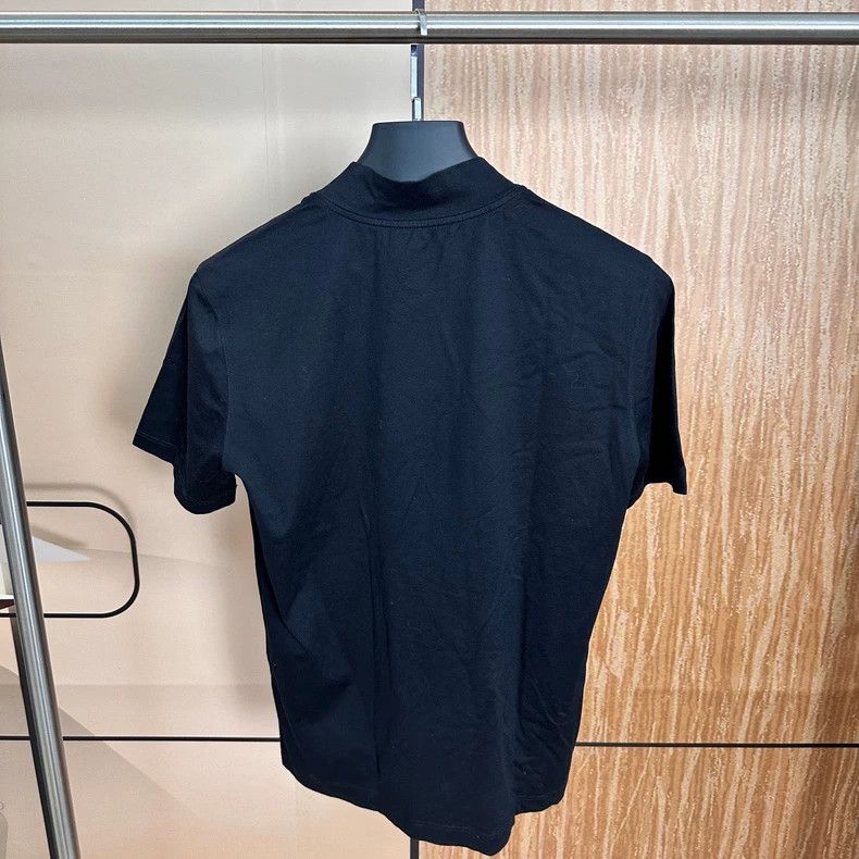 Louis Vuitton Louis Vuitton Black Embroidered Logo Short Sleeve Size US XS / EU 42 / 0 - 2 Thumbnail