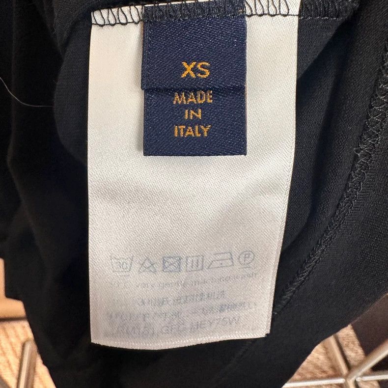 Louis Vuitton Louis Vuitton Black Embroidered Logo Short Sleeve Size US XS / EU 42 / 0 - 5 Thumbnail