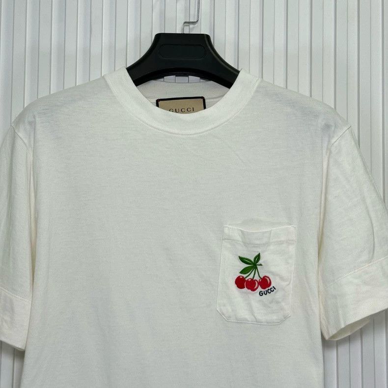 Gucci Gucci Cherry Embroidered Short Sleeve T-Shirt Size US S / EU 44-46 / 1 - 3 Thumbnail