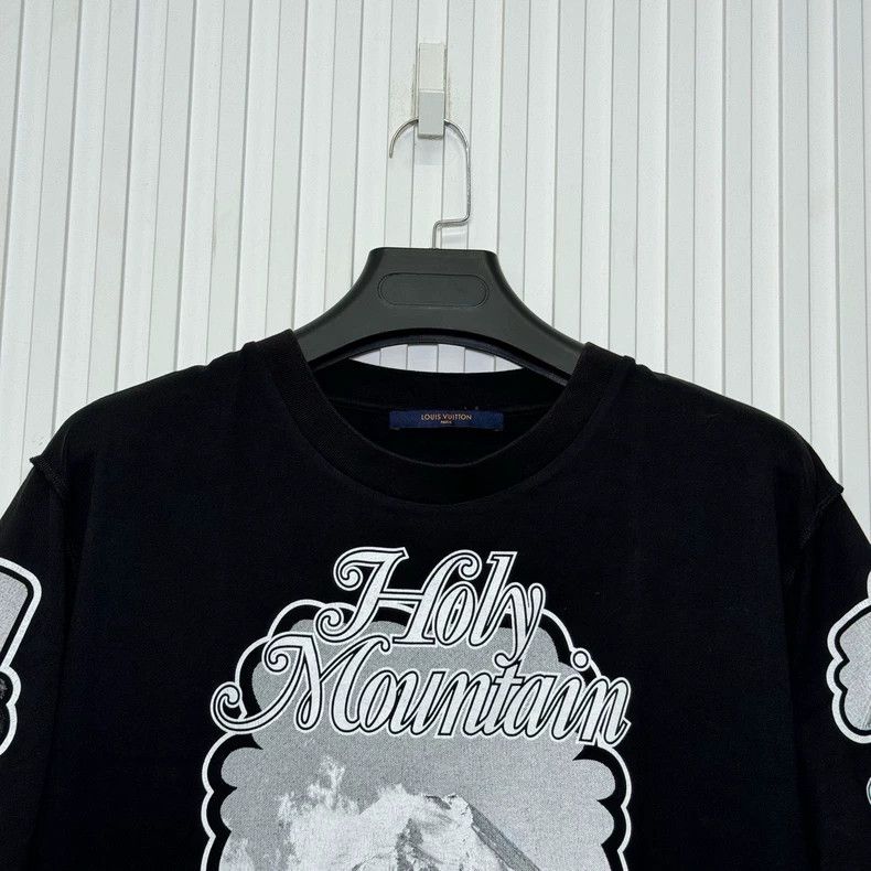 Louis Vuitton Louis Vuitton Holy Mountain Short Sleeve T-Shirt Size US XL / EU 56 / 4 - 3 Thumbnail