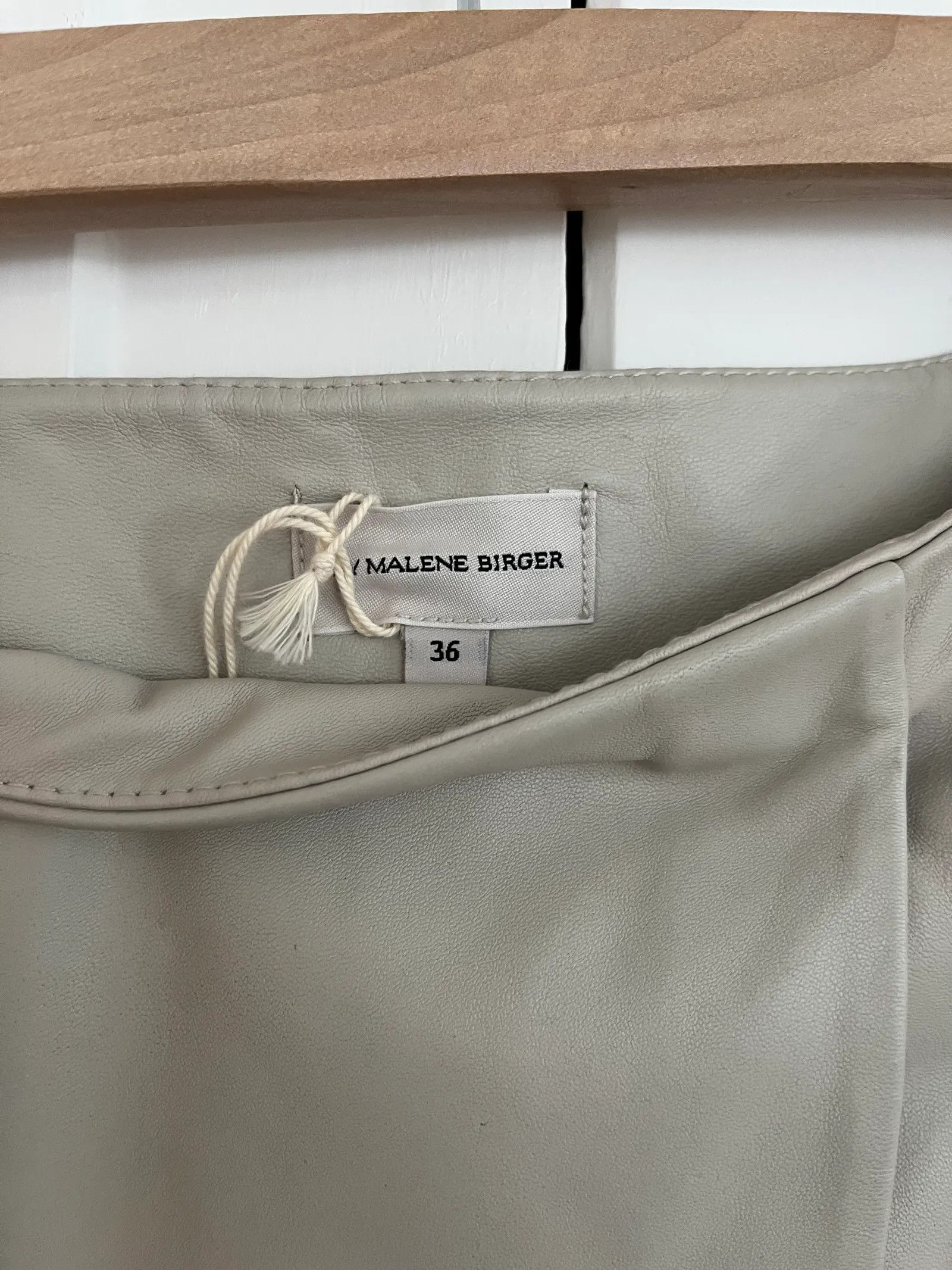 By Malene Birger By Malene Birger Oncella Skirt Size 26" / US 2 / IT 38 - 2 Thumbnail