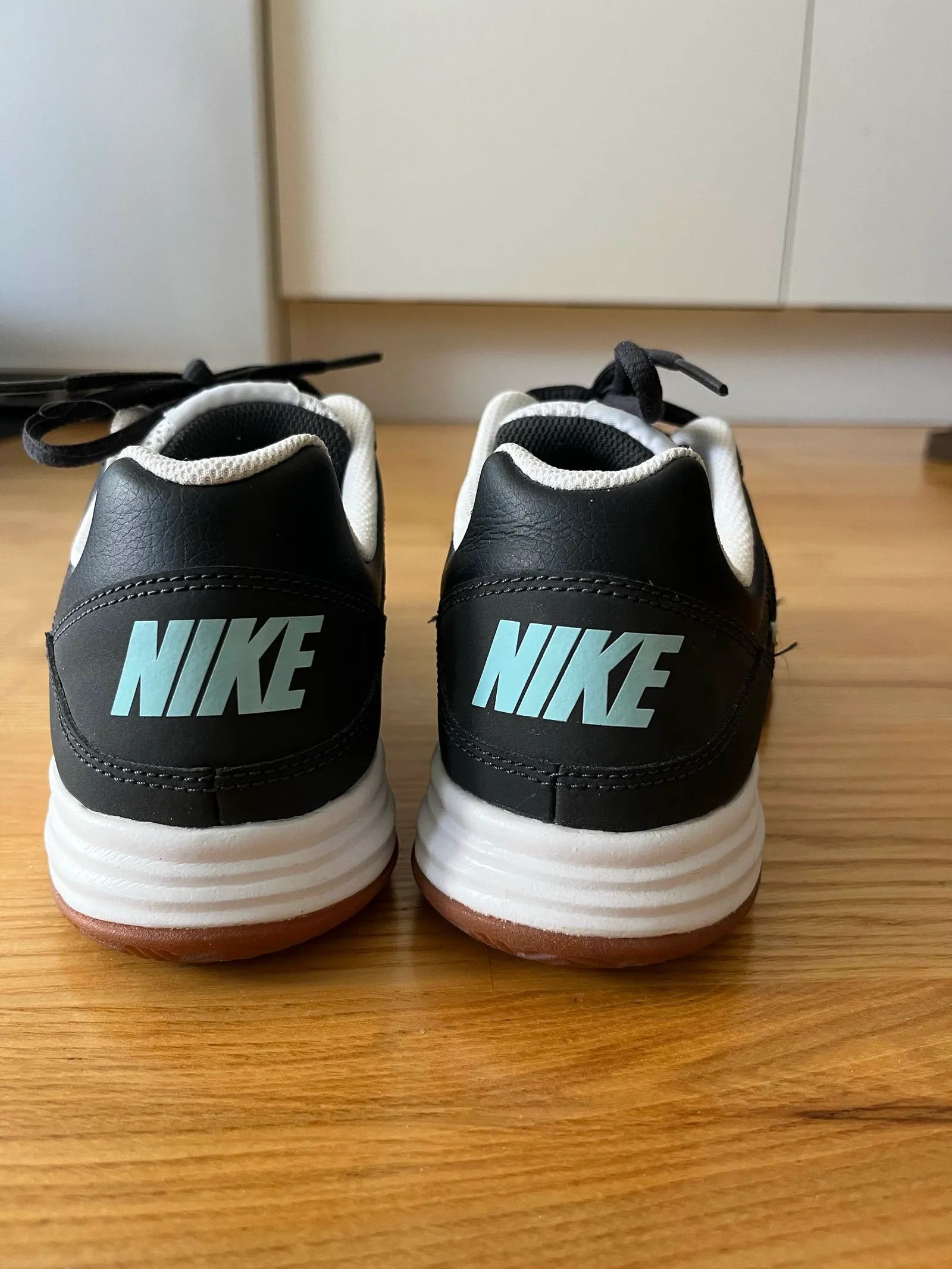 Nike Nike Nike Courte Shuttle 5 Sneakers Size US 9 / IT 39 - 2 Thumbnail