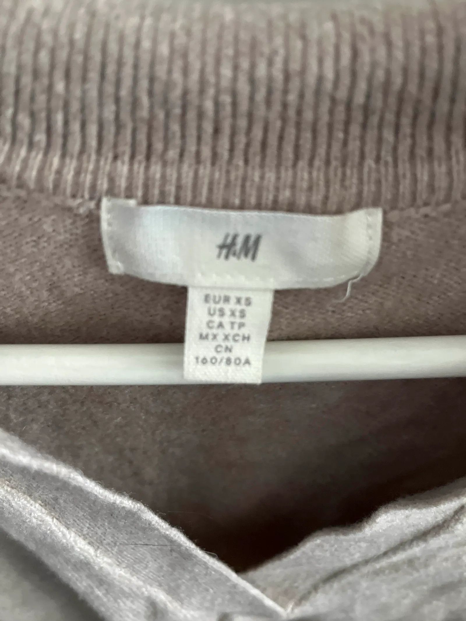 H&M H&M Sweater Size XS / US 0-2 / IT 36-38 - 2 Thumbnail