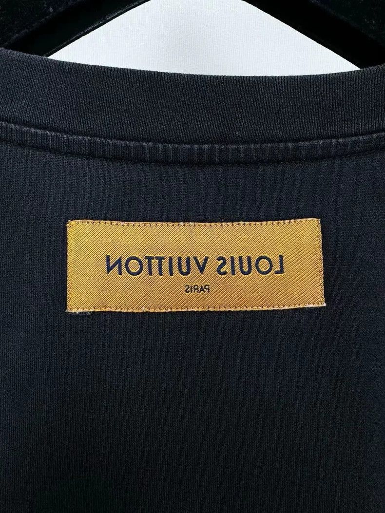 Louis Vuitton Louis Vuitton Short Sleeve T-Shirt S Size Size US S / EU 44-46 / 1 - 4 Thumbnail