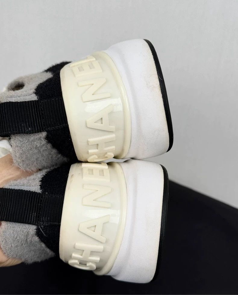 Chanel Chanel Sneakers Size 38.5 Black and White Size US 7.5 / EU 40-41 - 7 Thumbnail