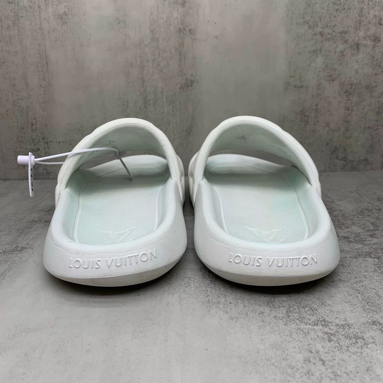 Louis Vuitton White Embossed Slip-On Sandals Size 8 Size US 8 / EU 41 - 4 Thumbnail