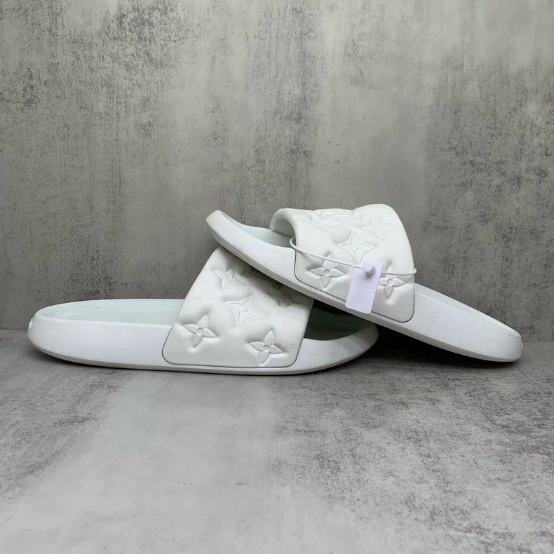 Louis Vuitton White Embossed Slip-On Sandals Size 8 Size US 8 / EU 41 - 2 Thumbnail