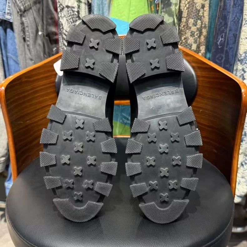Balenciaga Balenciaga Thick Sole Motorcycle Boots Size US 9 / EU 42 - 9 Thumbnail