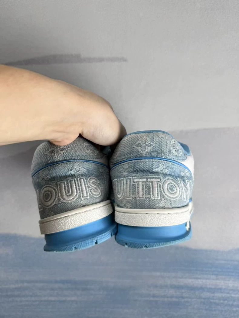 Louis Vuitton Louis Vuitton LV Trainer Sneakers with Velcro Size US 10.5 / EU 43-44 - 4 Thumbnail