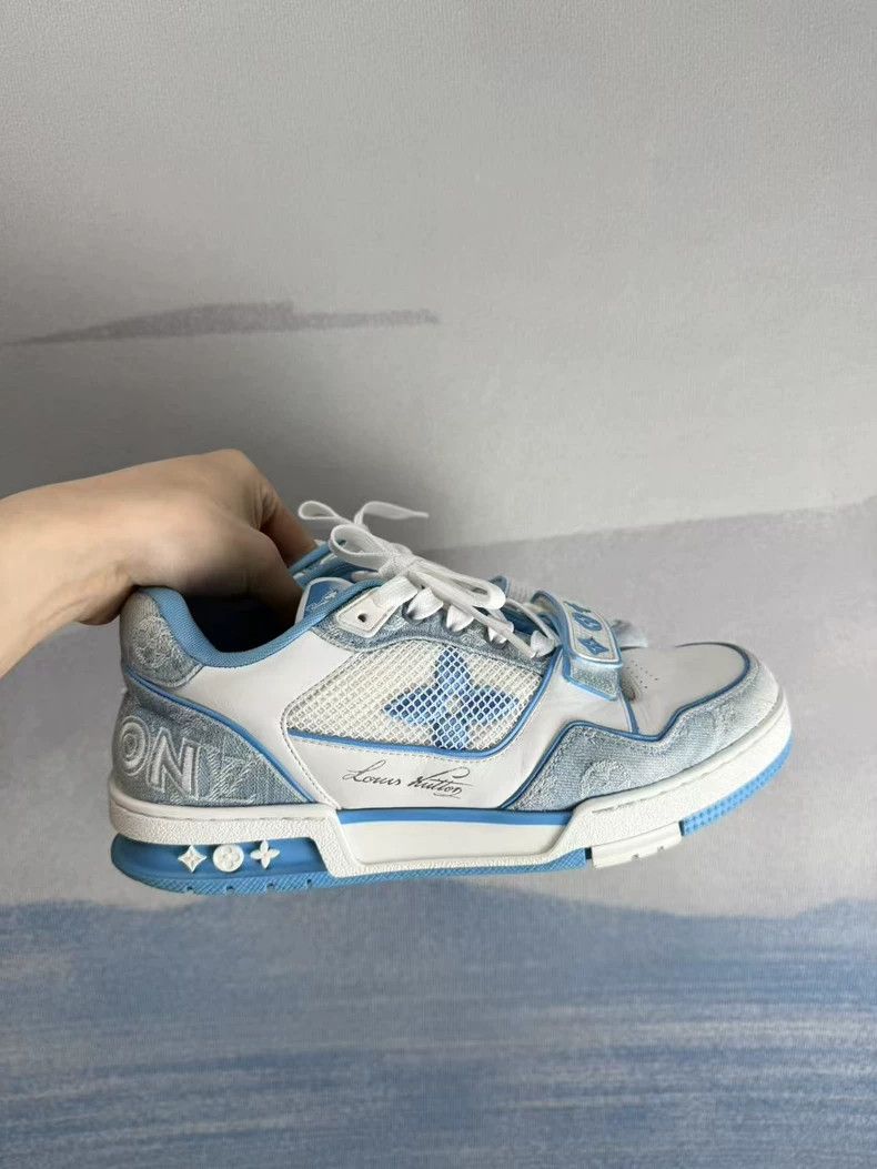 Louis Vuitton Louis Vuitton LV Trainer Sneakers with Velcro Size US 10.5 / EU 43-44 - 2 Thumbnail