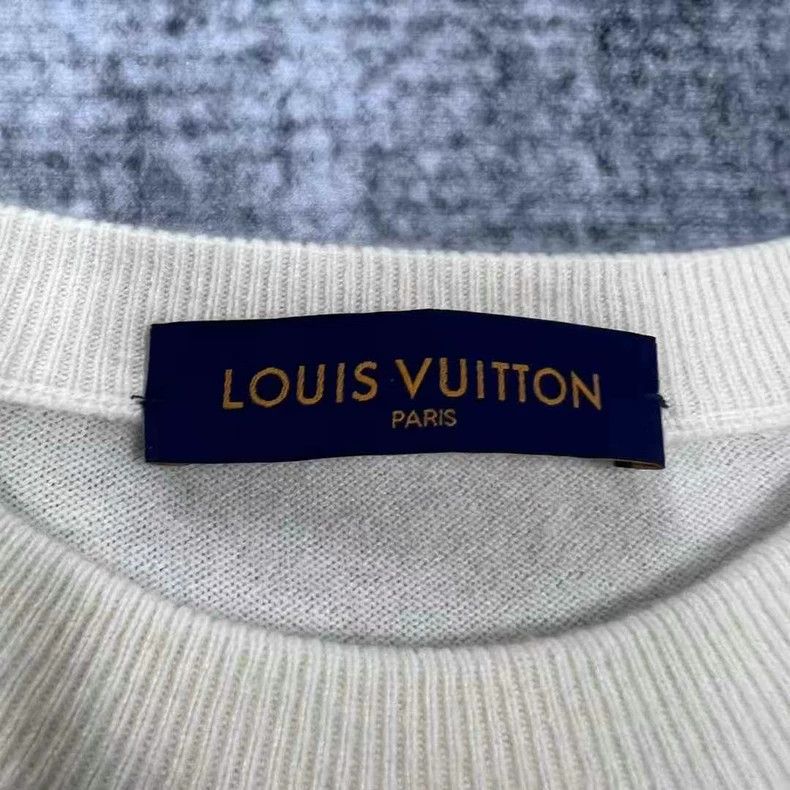 Louis Vuitton Louis Vuitton Wool Sweater with Dragon Design Size US M / EU 48-50 / 2 - 3 Thumbnail