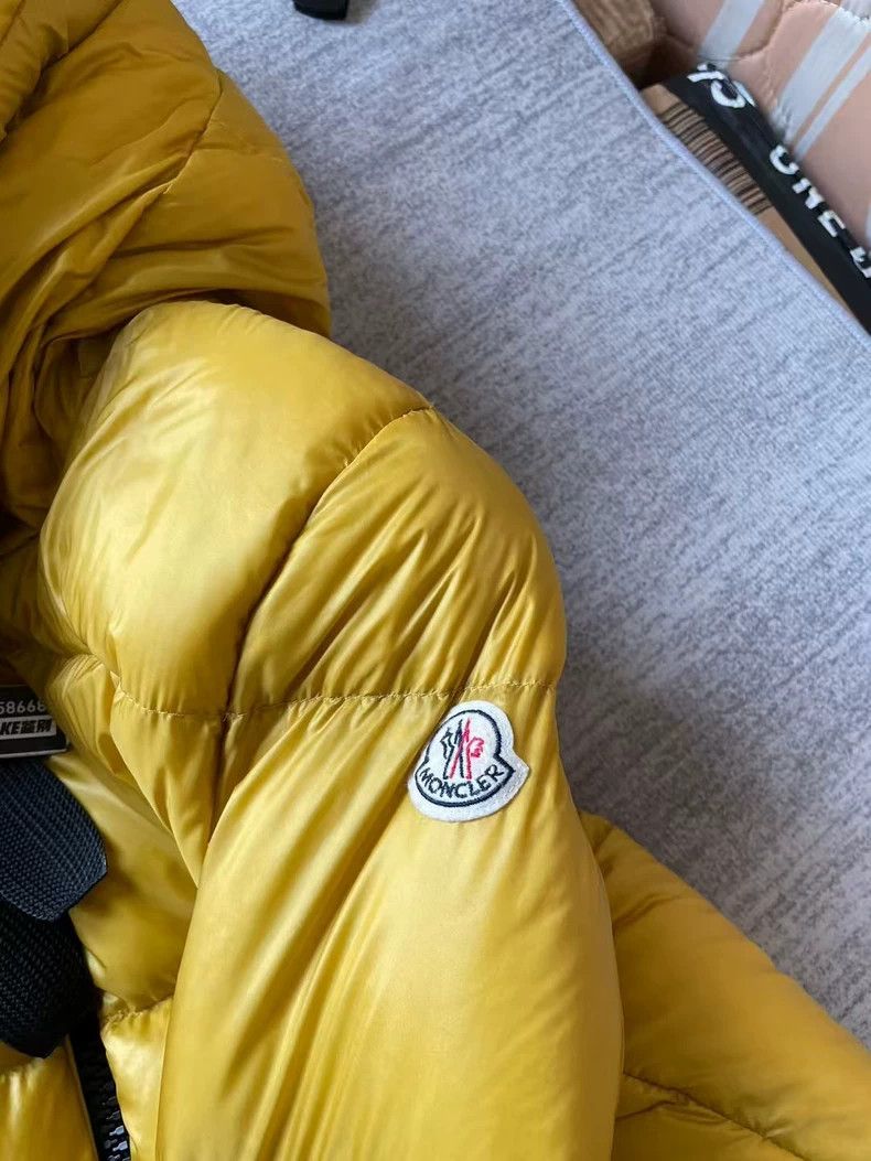 Moncler Yellow Puffer Jacket Size 3 Size US M / EU 48-50 / 2 - 3 Thumbnail