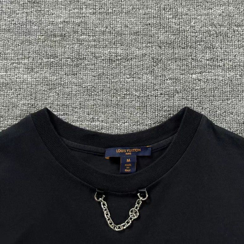 Louis Vuitton Louis Vuitton Black Chain Letter Short Sleeve Size US M / EU 48-50 / 2 - 3 Thumbnail