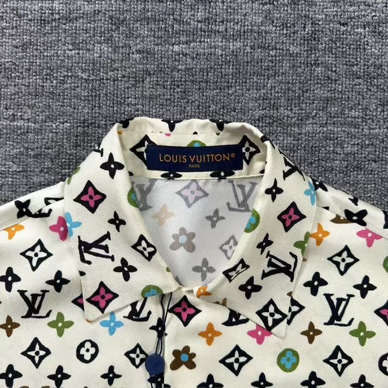 Louis Vuitton LV Tyler Printed Short Sleeve Shirt in Beige Size US XS / EU 42 / 0 - 3 Thumbnail