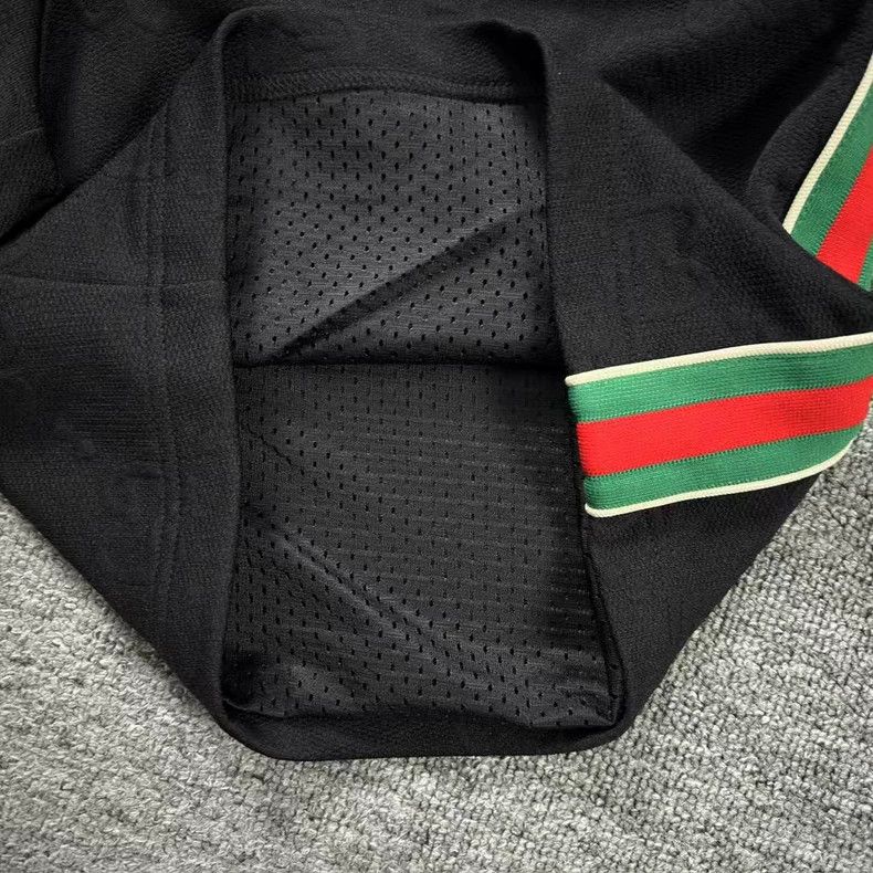 Gucci Gucci Black Printed Shorts with Colorful Stripes Size US 26 / EU 42 - 6 Thumbnail