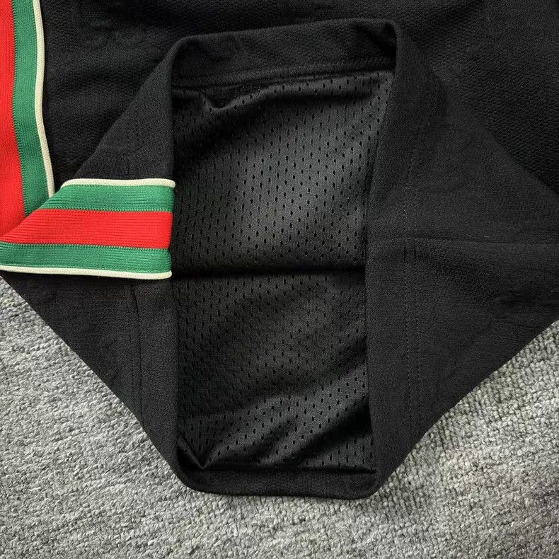 Gucci Gucci Black Printed Shorts with Colorful Stripes Size US 26 / EU 42 - 5 Thumbnail