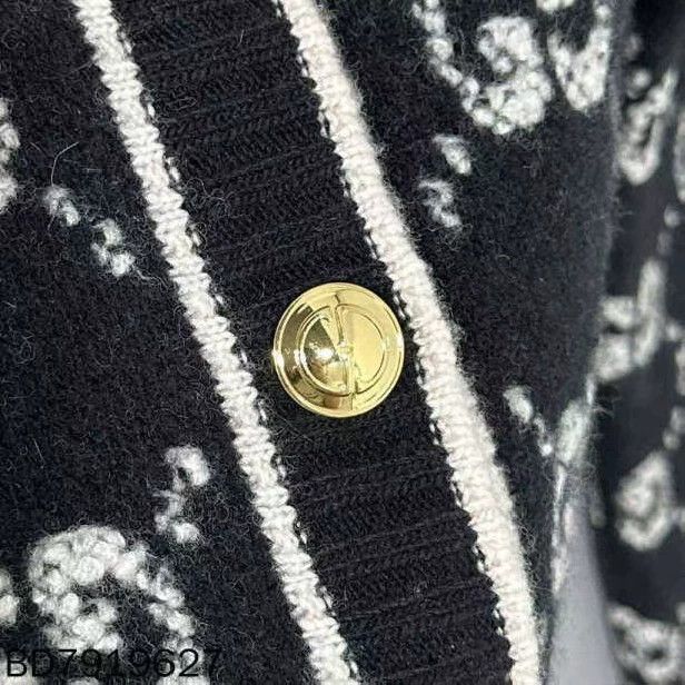 Gucci New Gucci Knit Cardigan with Floral Design Size US XS / EU 42 / 0 - 4 Thumbnail