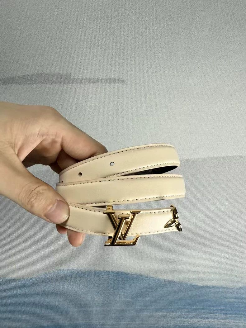 Louis Vuitton Louis Vuitton Double-Sided White Belt Size ONE SIZE - 2 Thumbnail