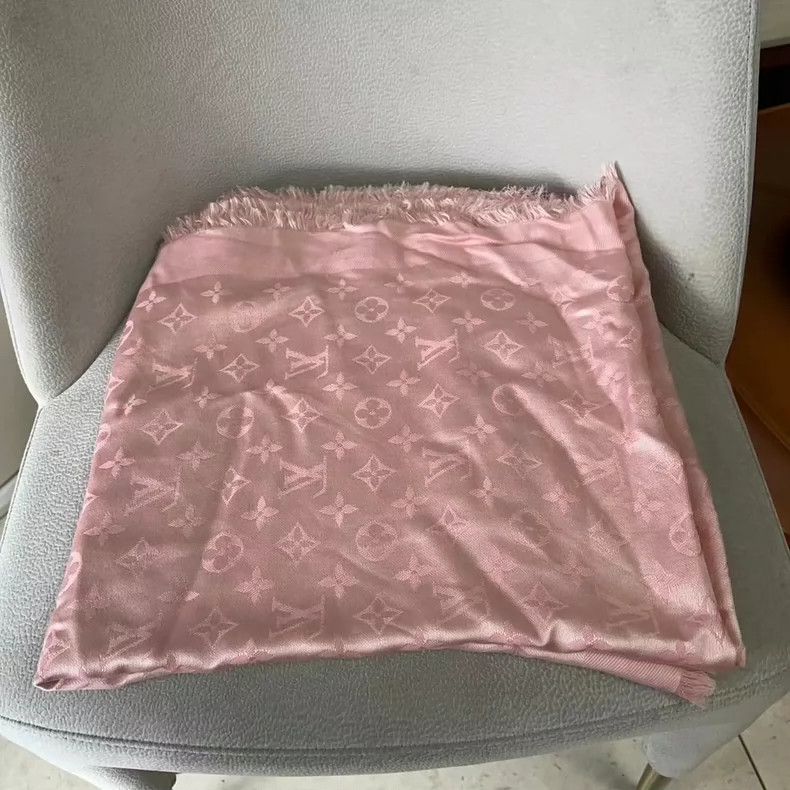 Louis Vuitton Louis Vuitton Pink Printed Scarf Size ONE SIZE - 2 Thumbnail