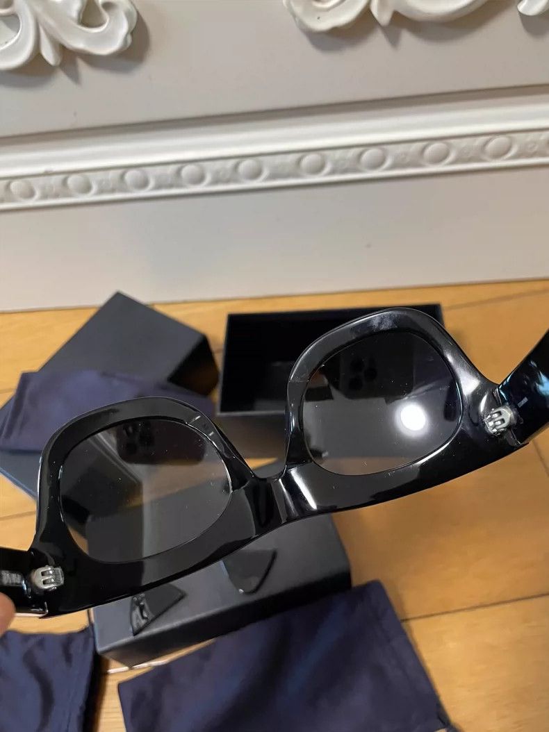 Gentle Monster Cat-Eared Sunglasses for Unique Style Size ONE SIZE - 4 Thumbnail