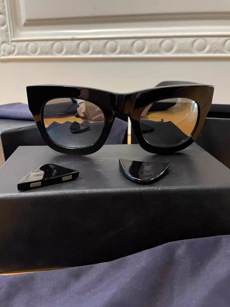 Gentle Monster Cat-Eared Sunglasses for Unique Style Size ONE SIZE - 3 Thumbnail