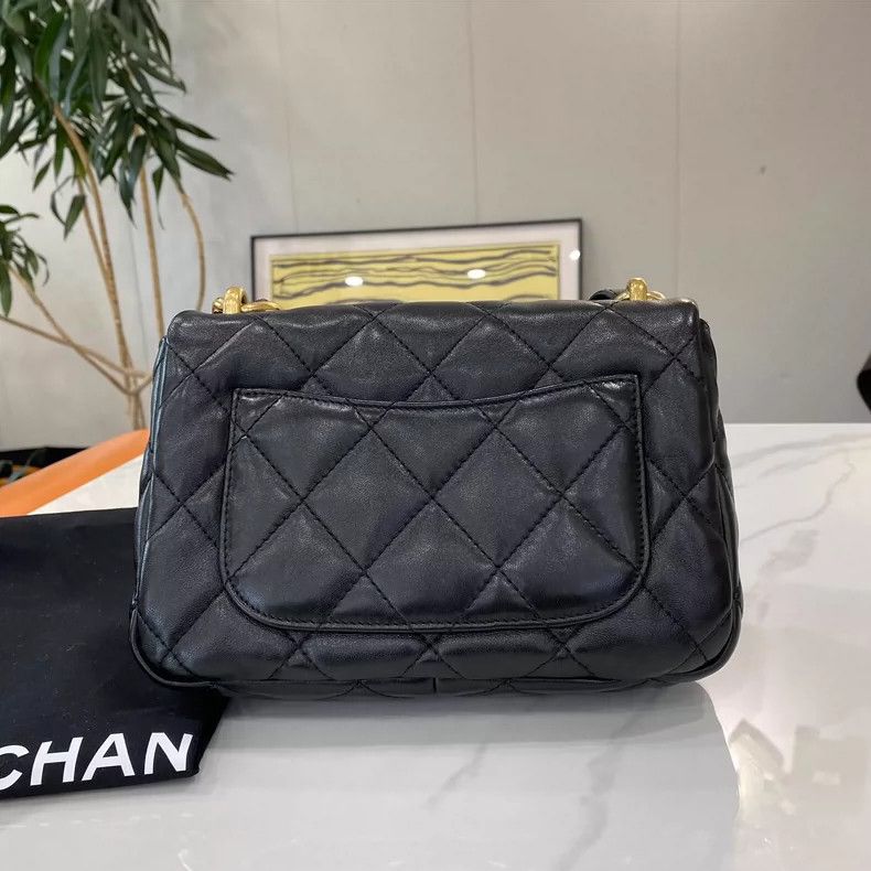 Chanel CHANEL Chunky Chain Black Gold Bag Size ONE SIZE - 2 Thumbnail