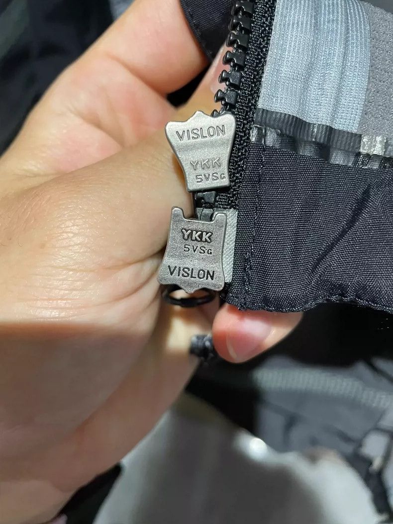 Arc'teryx Mountain Hardware Outerwear Jacket with Multiple Pockets Size US M / EU 48-50 / 2 - 6 Thumbnail