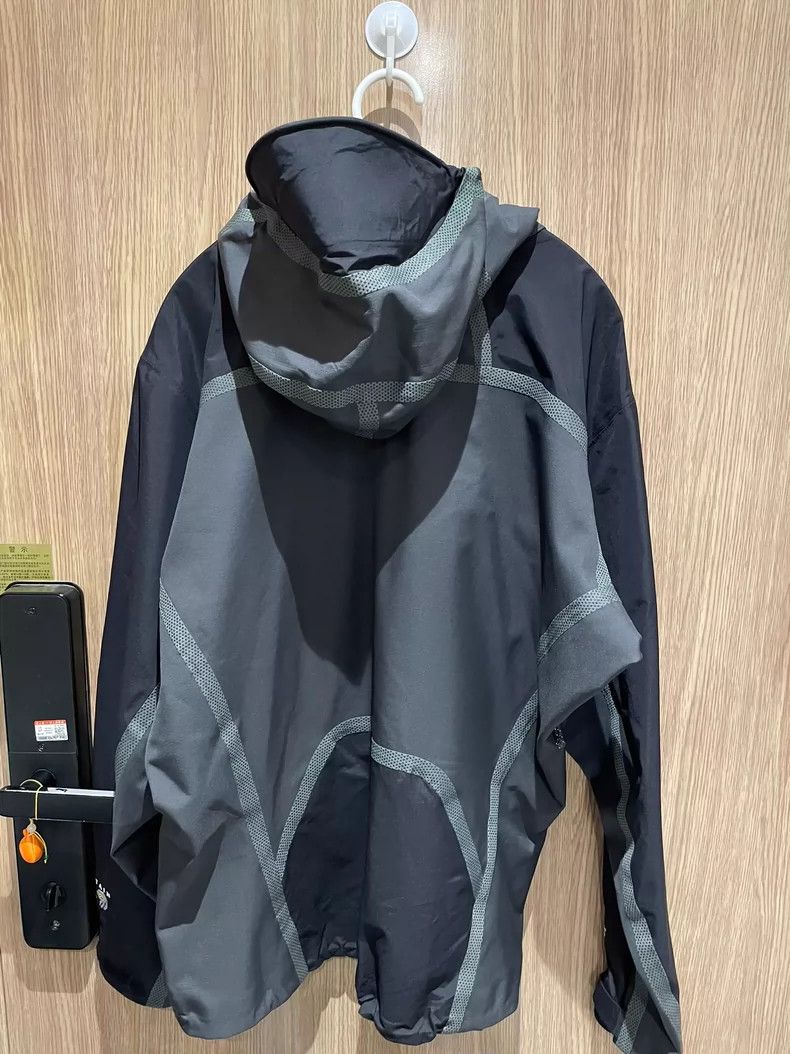 Arc'teryx Mountain Hardware Outerwear Jacket with Multiple Pockets Size US M / EU 48-50 / 2 - 2 Thumbnail