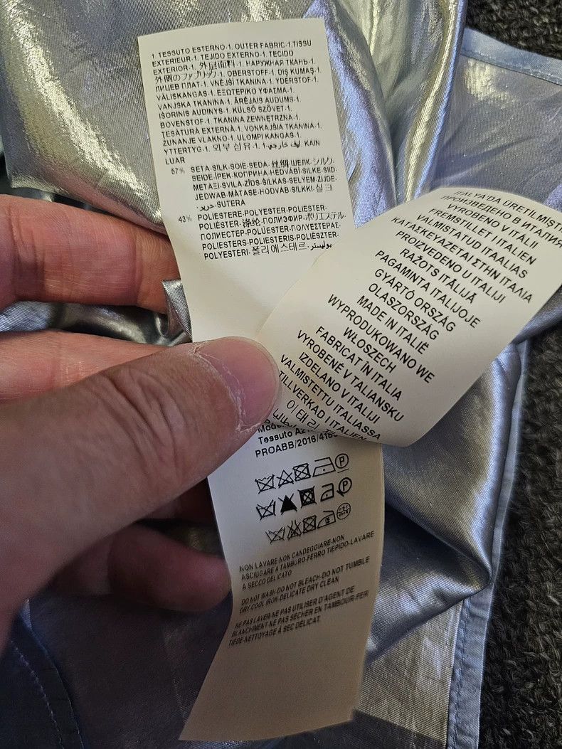 Versace Silver Silk Shirt with Minor Flaw Size US L / EU 52-54 / 3 - 6 Thumbnail