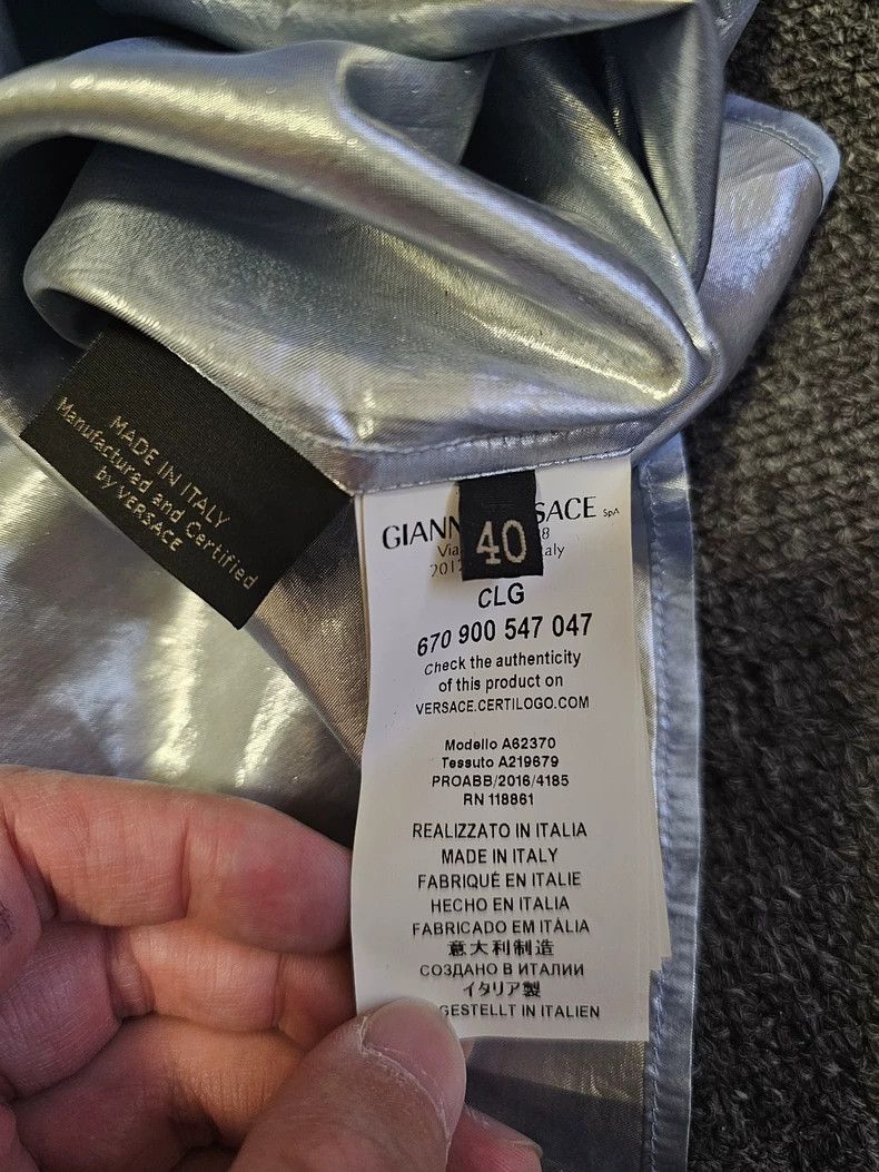 Versace Silver Silk Shirt with Minor Flaw Size US L / EU 52-54 / 3 - 5 Thumbnail