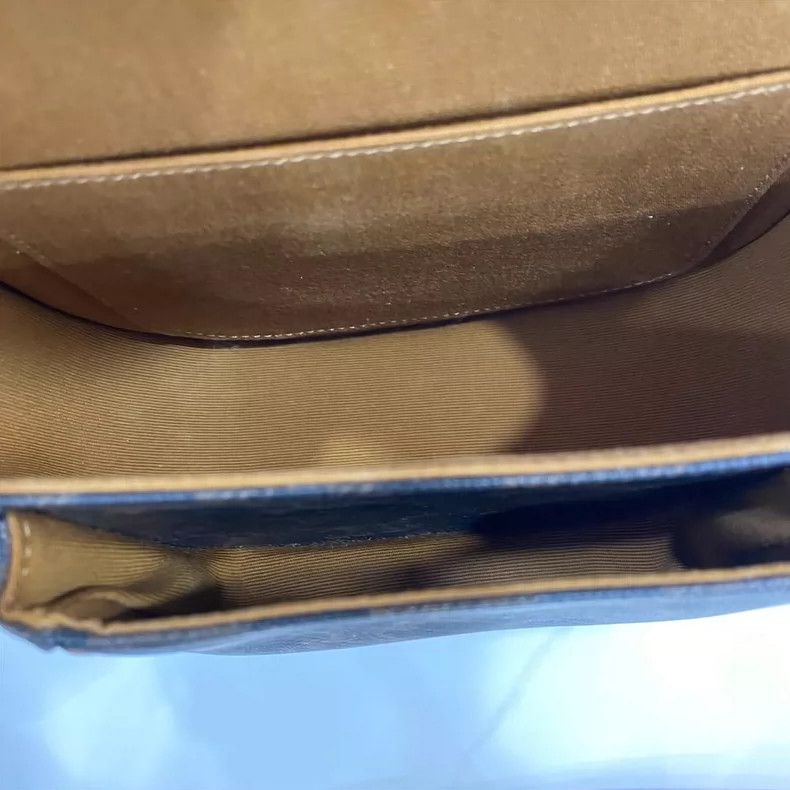 Celine Celine Vintage Triomphe Saddle Bag Size ONE SIZE - 8 Thumbnail