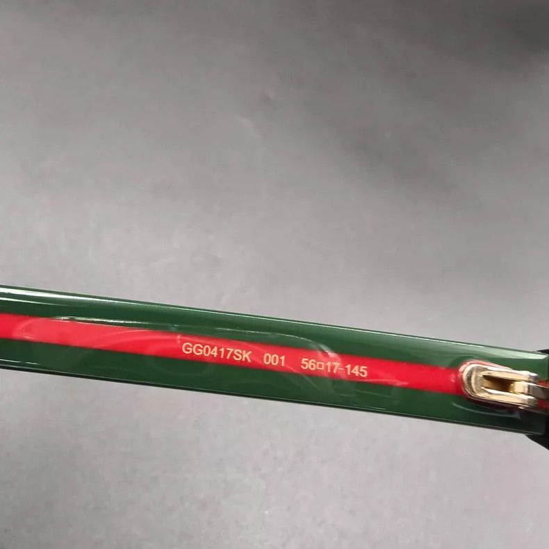 Gucci GUCCI Red Green Striped Sunglasses with Case Size ONE SIZE - 3 Thumbnail
