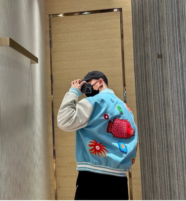 Louis Vuitton Louis Vuitton Cartoon Embroidered Baseball Jacket Size US L / EU 52-54 / 3 - 5 Thumbnail