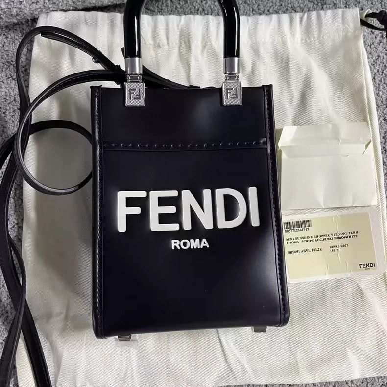 Fendi Fendi Black Mini Bag with Detachable Strap Size ONE SIZE - 2 Thumbnail