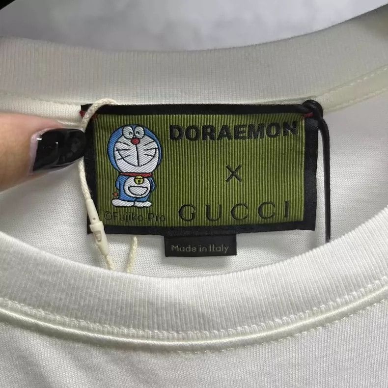 Gucci Ivory Short Sleeve T-shirt with Print
