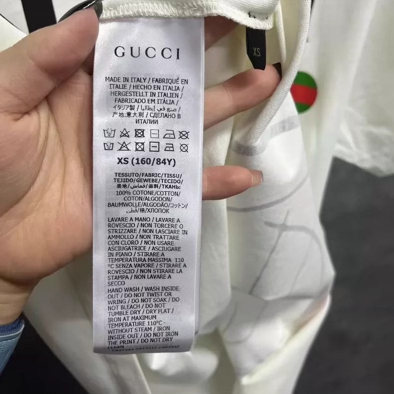 Gucci Ivory Short Sleeve T-shirt with Print