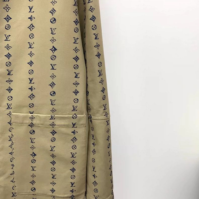 Louis Vuitton Louis Vuitton Long Sleeve Coat with Belt Size US S / EU 44-46 / 1 - 4 Thumbnail