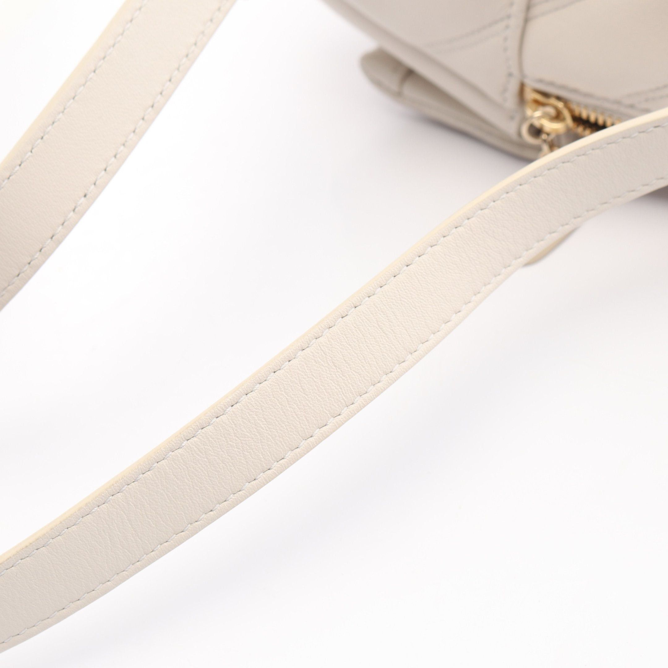 Bvlgari Bvlgari Serpenti Cabochon Backpack Rucksack Leather Ivory Size ONE SIZE - 7 Thumbnail
