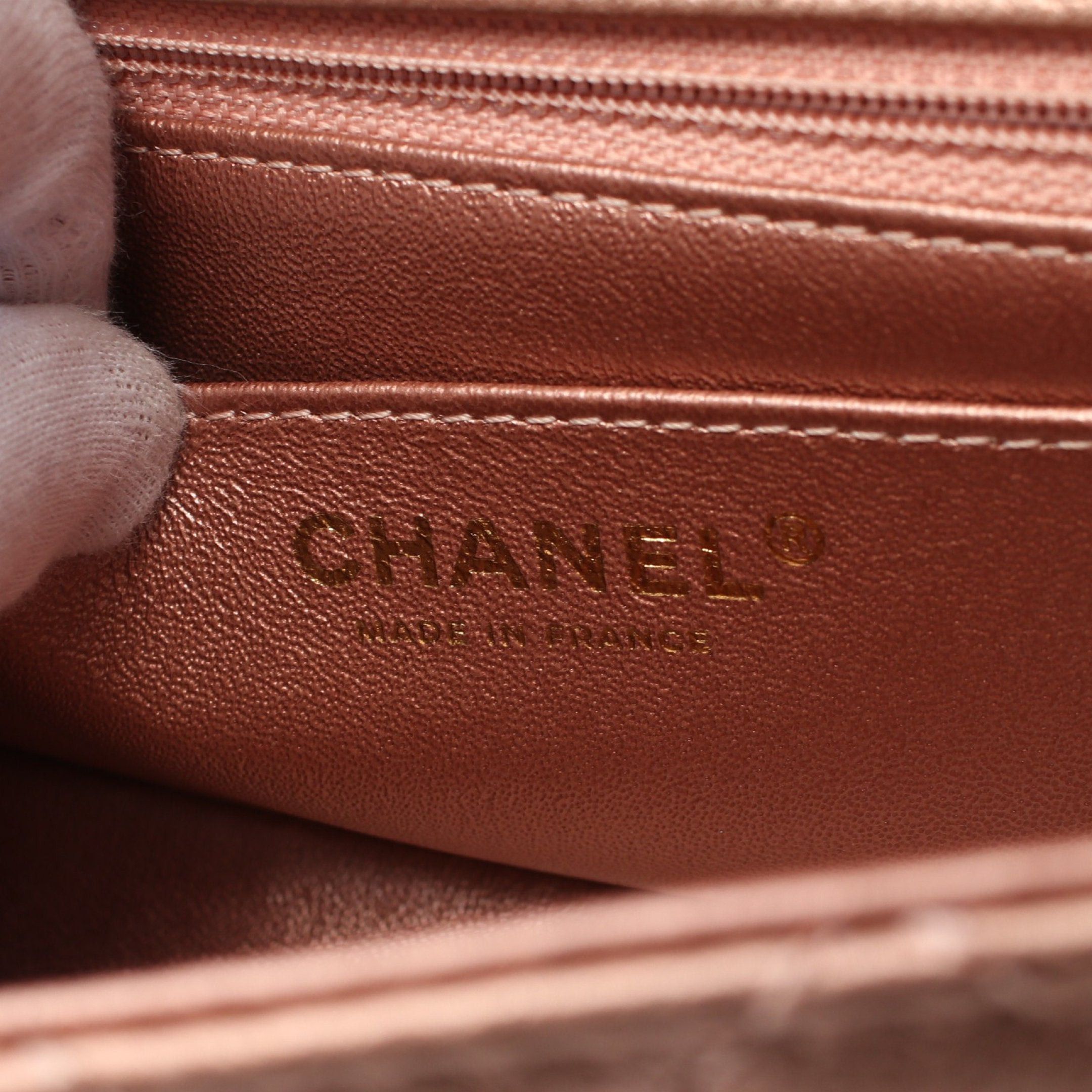 Chanel Chanel 2.55 Matelasse Double Chain Shoulder Bag Leather Pink Gold Hardware Metallic Size ONE SIZE - 4 Thumbnail