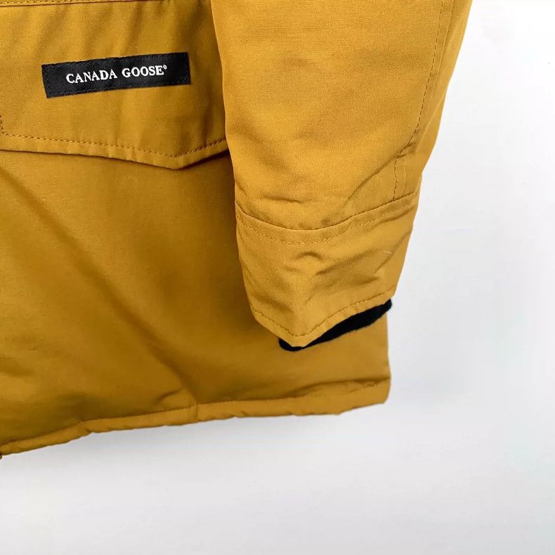 Canada Goose Canada Goose Hooded Parka with Fur Trim Size US XL / EU 56 / 4 - 4 Thumbnail