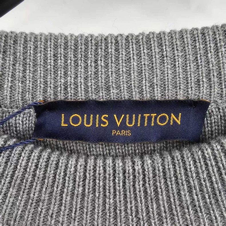 Louis Vuitton Louis Vuitton Gray Knit Sweater with Earth Design Size US S / EU 44-46 / 1 - 3 Thumbnail